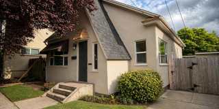 Uptown Village Cottage Home for Lease - 309 W. McLoughlin Blvd Gallery 1
