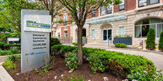 Reside at Belmont Harbor Gallery 16