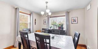 22 JAMES Place Gallery 12