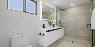 1931 NE 186th Dr Gallery 10