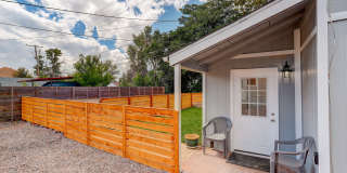 1357 1/2 Chase St Gallery 2