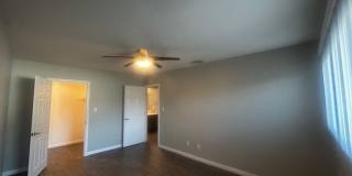 The Pines Apartments Gallery 31