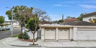 "Rare Single-Story Remodel: Modern 3BR End-Unit in University Park Gallery 26