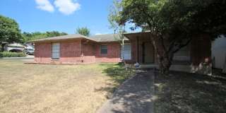 ***MOVE IN SPECIALS $250 OFF FIRST MONTH'S RENT*** Remodeled South Austin gem with NO CARPET! ***MOVE IN SPECIALS $250 OFF FIRST MONTH'S RENT*** Remodeled South Austin gem with NO CARPET! Gallery 1
