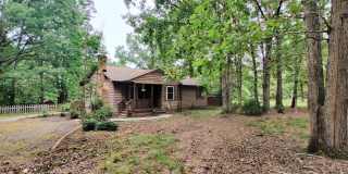 3 bedroom home on large lot Gallery 1