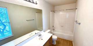 *MOVE IN SPECIAL* Move-In Ready | Washer & Dryer Included + Google Fiber Located Near UTSA! Gallery 23
