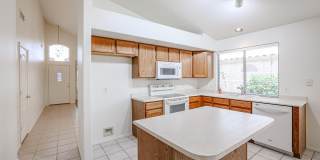 9833 W YUKON Drive Gallery 4
