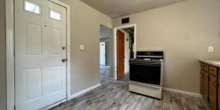 1914 10th Street Gallery 6