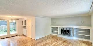 Spacious 5-Bedroom Home in Prime Location Gallery 5