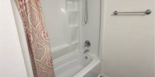 1101 W Macarthur Blvd Gallery 7