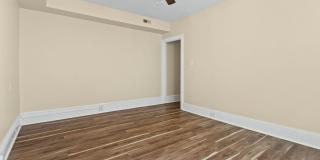 32 S BROADWAY Gallery 4