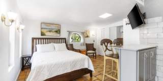 400 33rd Street Gallery 51