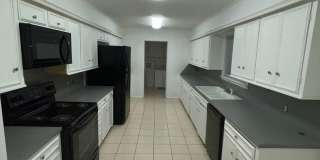 PRE-LEASING! AVAILABLE JUNE 15TH - 5 BED/3 BATH CENTRAL LBK Gallery 6