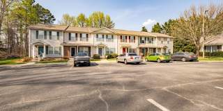 Private 2BR Townhome with Two En-Suite Bathrooms Gallery 1