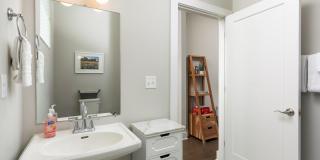 Fully furnished 1 bedroom! Gallery 17