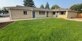 Stunning 2BD/1BA Condo w Garage - Prime Location! Gallery 1