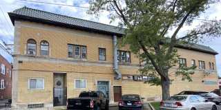 4810 W Barry Ave  - 1W Gallery 1