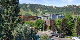 208 S Spring Street unit: #1 Gallery 27