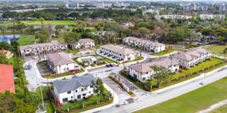 Palm Aire Luxury – 4BR Smart Home with Private Yard & 2-Car Garage! Palm Aire Luxury – 4BR Smart Home with Private Yard & 2-Car Garage! Gallery 1