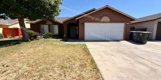 4 Bed/ 2 Bath Available Now! Gallery 3