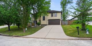 Spacious 3 Bed in Windswept | Private Backyard + Resort-Style Amenities! Gallery 1