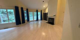 Beautiful Spacious High End 3-bedroom Condo Beautiful Spacious High End 3-bedroom Condo Gallery 12