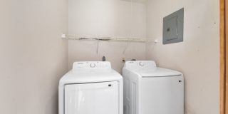 Spacious 3/3 townhome-style condo in Rockwood Villas with washer/dryer Gallery 47