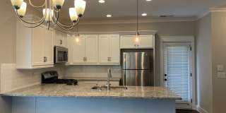 Spacious 3 bedroom home with garage and fenced backyard! Gallery 18