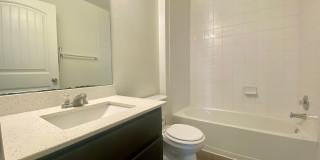 Updated Home in Pioneer Crossing! Available for July! Gallery 22
