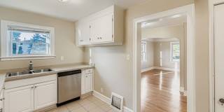 16855 Sayre Avenue Gallery 5