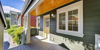 Stonecress Townhouse on Bainbridge Island Gallery 1