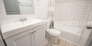 Beautifully Remodeled Apartment Home with Washer/Dryer in-Unit and Luxury Finishes! Gallery 76