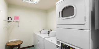 UNFURNISHED Inviting Studio Apartment in the Heart of Downtown Gallery 25