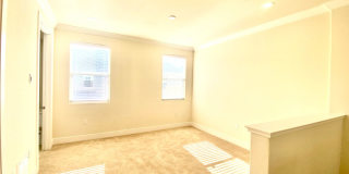 ALMOST NEW, SUPER CLEAN 2 BED, 2.5 BATHS, WOOD FLOORS, STAINLESS STEEL APPLIANCES, CLUBHOUSE WITH POOL Gallery 36