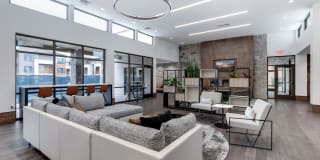 The Avante Gallery 40