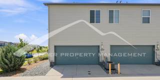 Spacious Townhouse with Central AC and 2-Car Garage Gallery 23