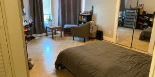 Charming 4 Bedroom-No Broker Fee Gallery 8