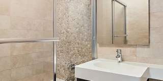 63 E 9th St Gallery 6