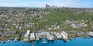 Lakefront on Washington Gallery 19