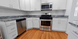 Bright and Sunny Updated 3-bed/1-bath near Loyola Gallery 9