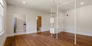 Takoma Studio Apartment W/Parking Included Gallery 9
