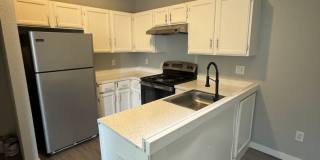 Studio Apartment in the Sable Cove Condominiums Community!  **Move-In Special** Gallery 4