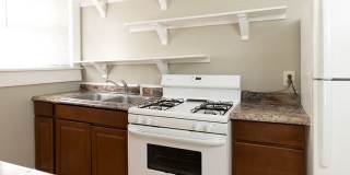 Hawthorne Street Gallery 9