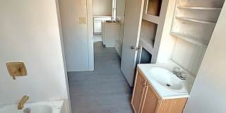 638 Carbon St Gallery 7