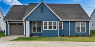 Memorial Village Gallery 18