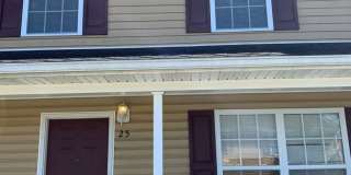 3 Bedroom 2.5 Bath Townhouse Gallery 1