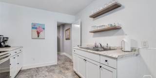 1317 E 38th Street Gallery 13