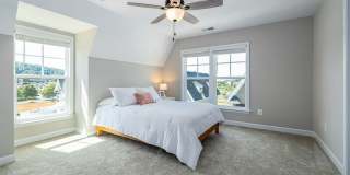 3208 Marion Square Gallery 12