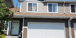 Ready to go forest lake 3 bed 4 bath townhouse! Gallery 1