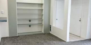Large Studio Condo/ Perfect Location Gallery 12